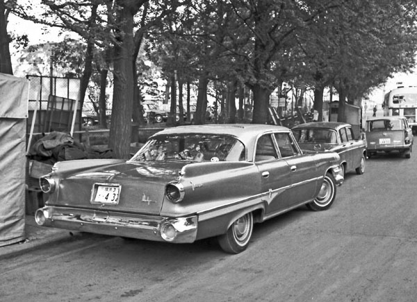 60-2c (147-54) 1960 Dodge Phoenix 4dr. Sedan.jpg